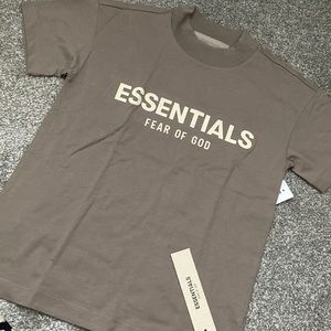 Tshirt kids essential 8